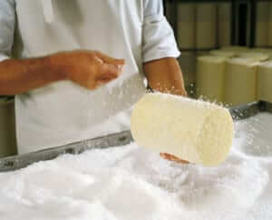 Le salage du fromage est indispensable à la conservation du fromage