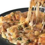La recette traditionnelle du retortillat de l’Aubrac – tome fraîche, fromage de Laguiole et pommes de terre
