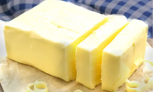 Étapes dans la fabrication du beurre