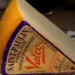 Le Saint-Paulin, fromage au cœur tendre pour les écoliers